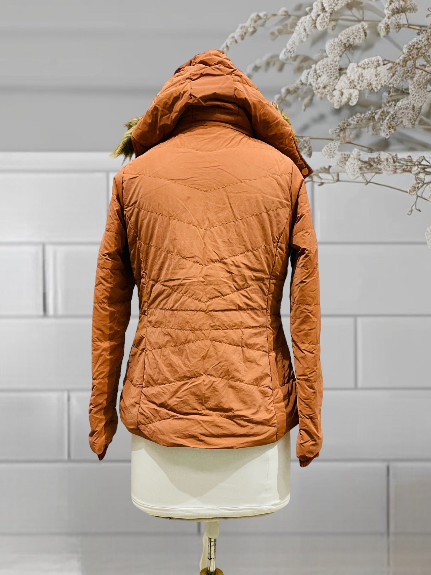 Women Jacket Snow and Wind Resistance 7144