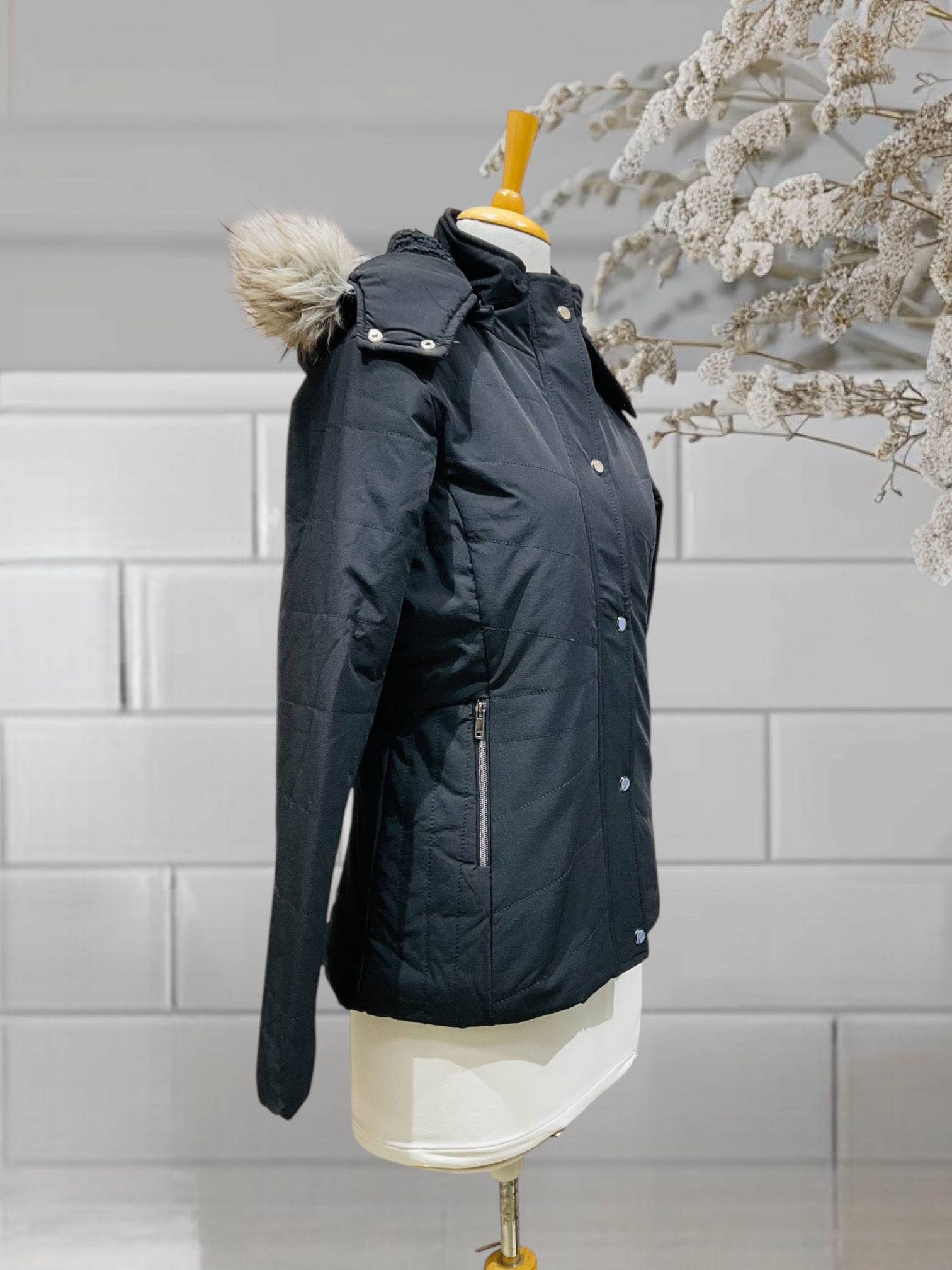 Women Jacket Snow and Wind Resistance 7144