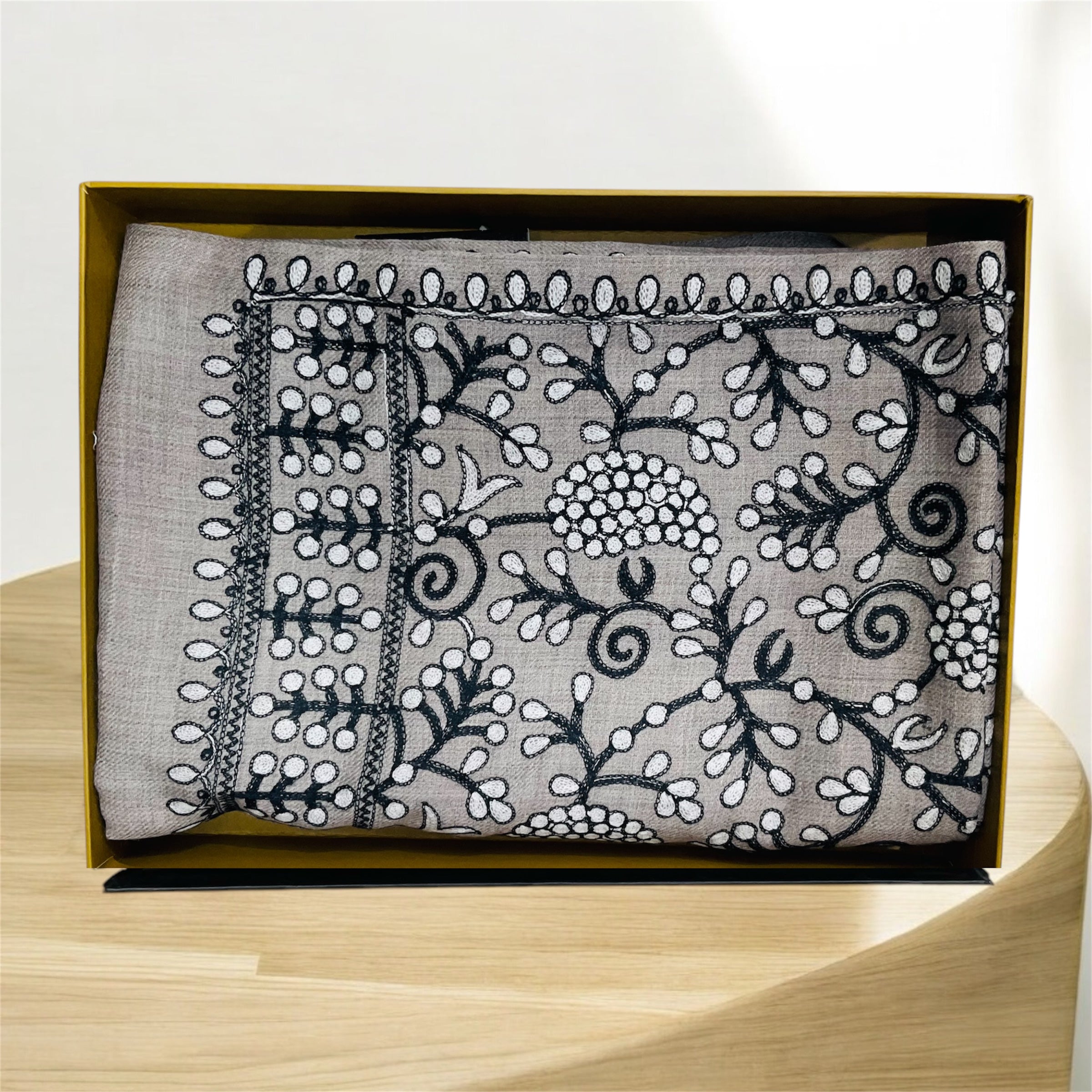 WOMEN PURE WOOL SHAWL