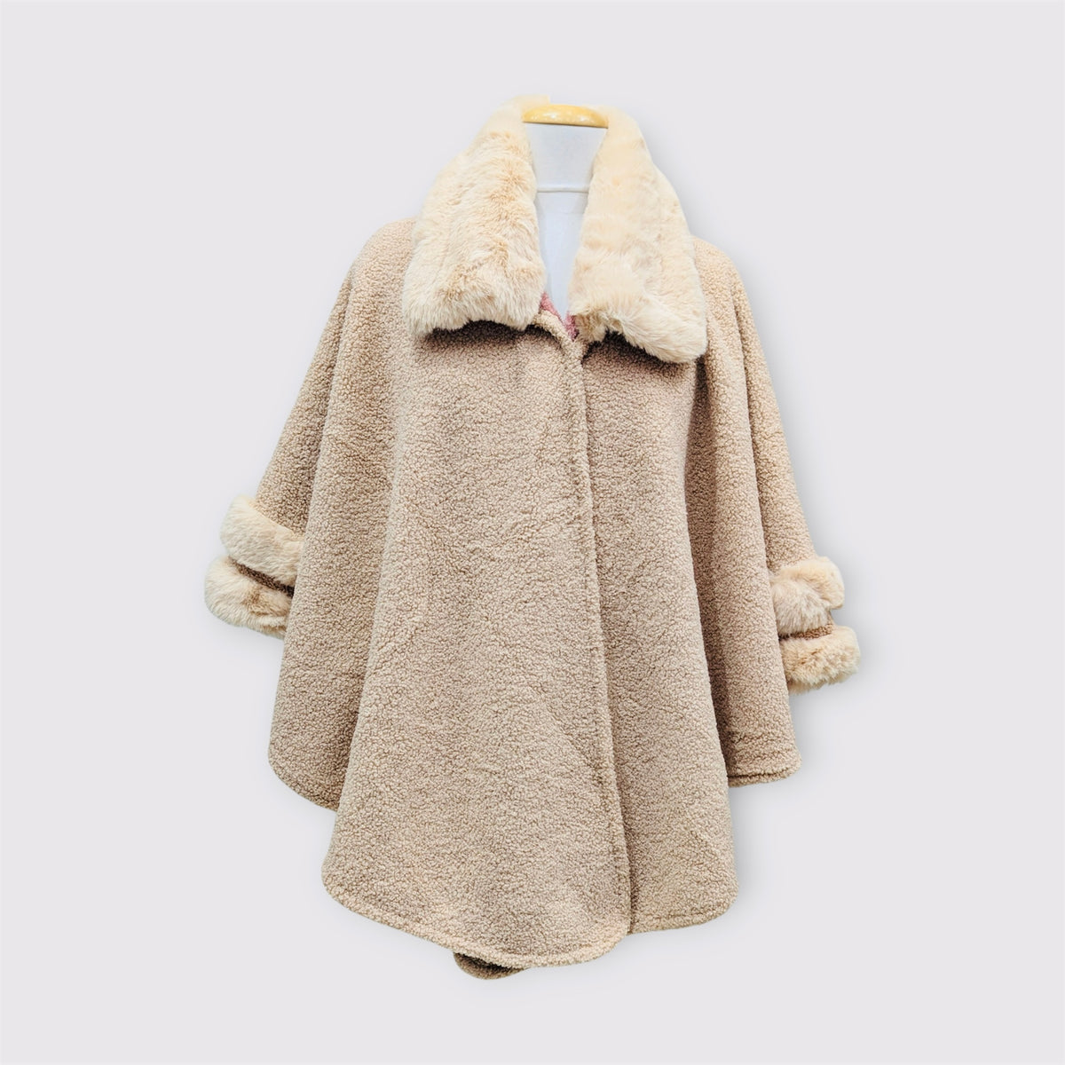 WOMEN WOOLEN SHRUG