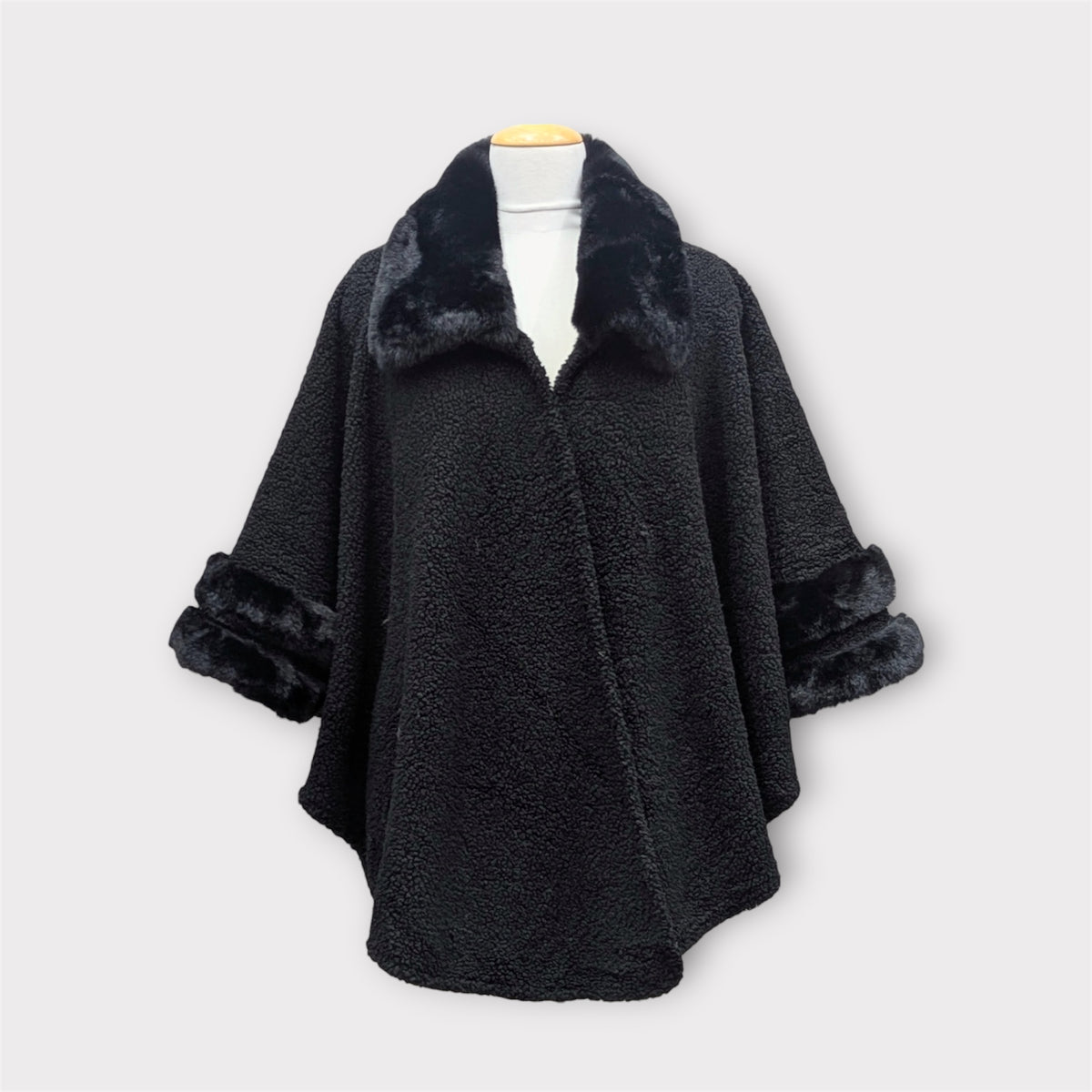 WOMEN WOOLEN SHRUG
