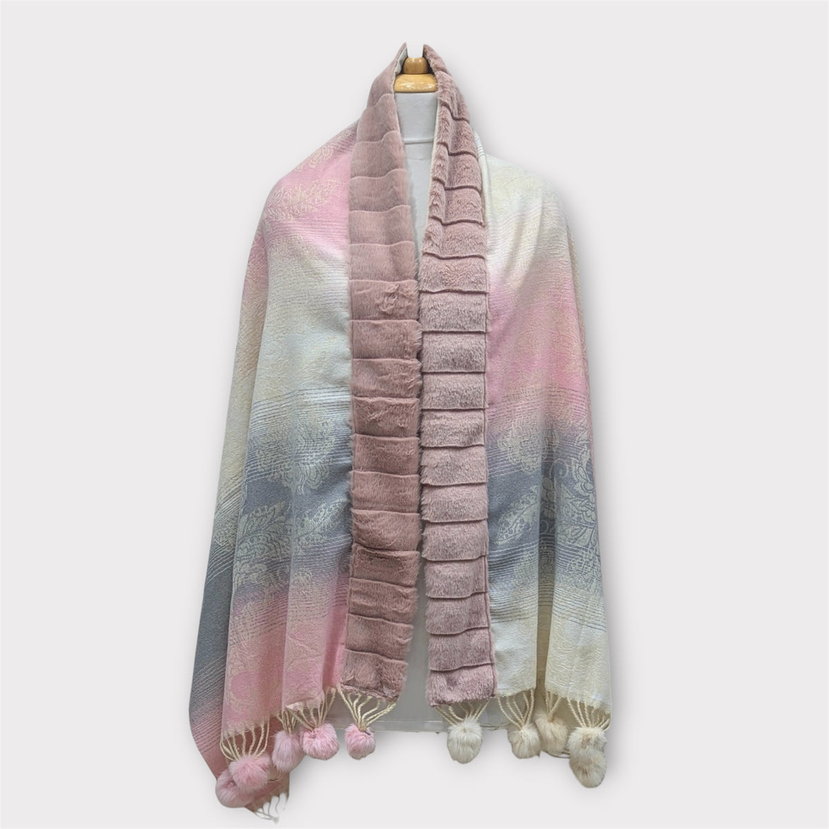 WOMEN WOOLEN SHRUG