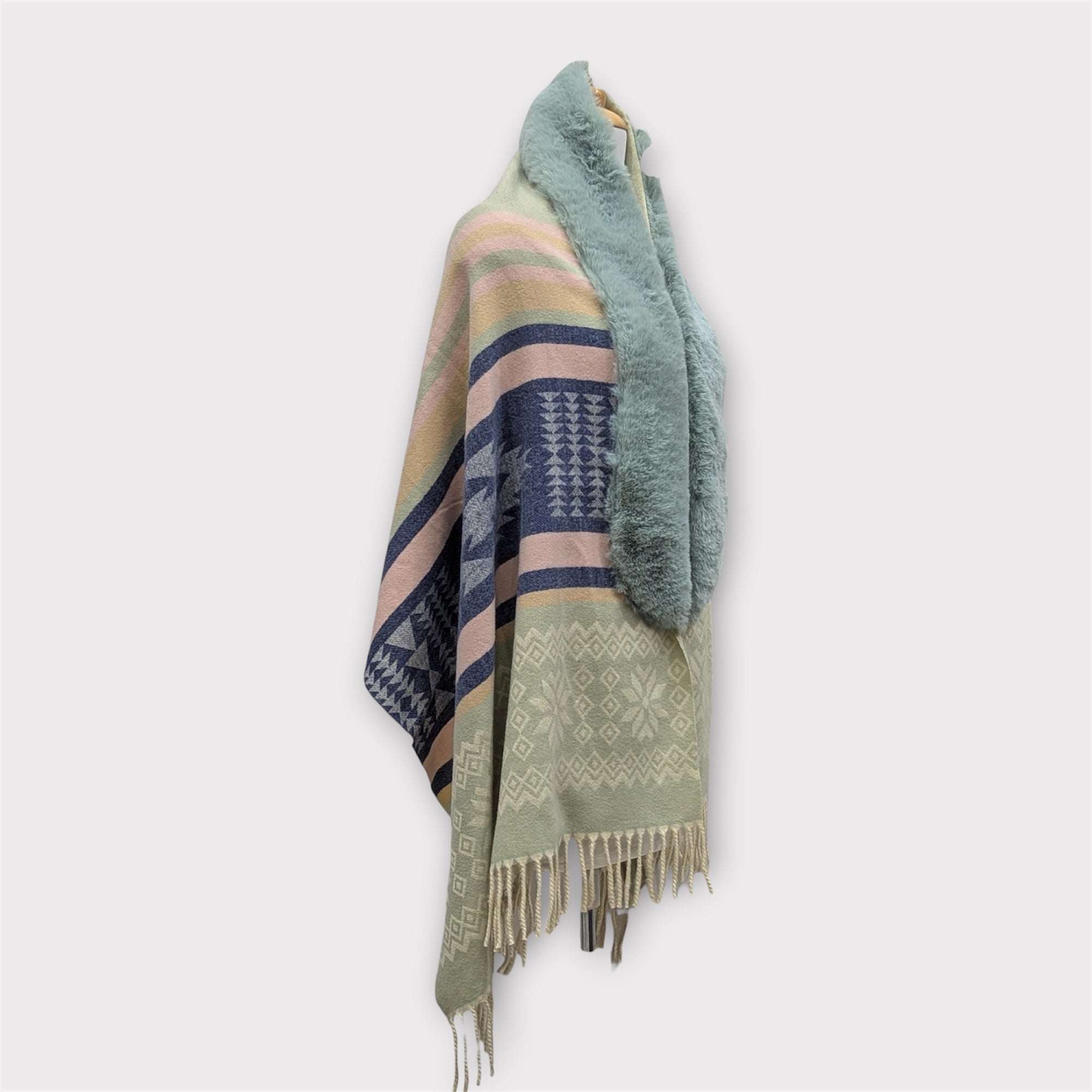 WOMEN WOOLEN SHRUG