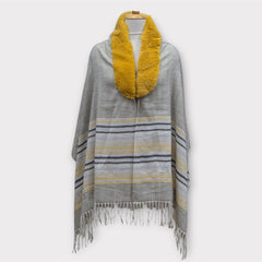 WOMEN WOOLEN SHRUG