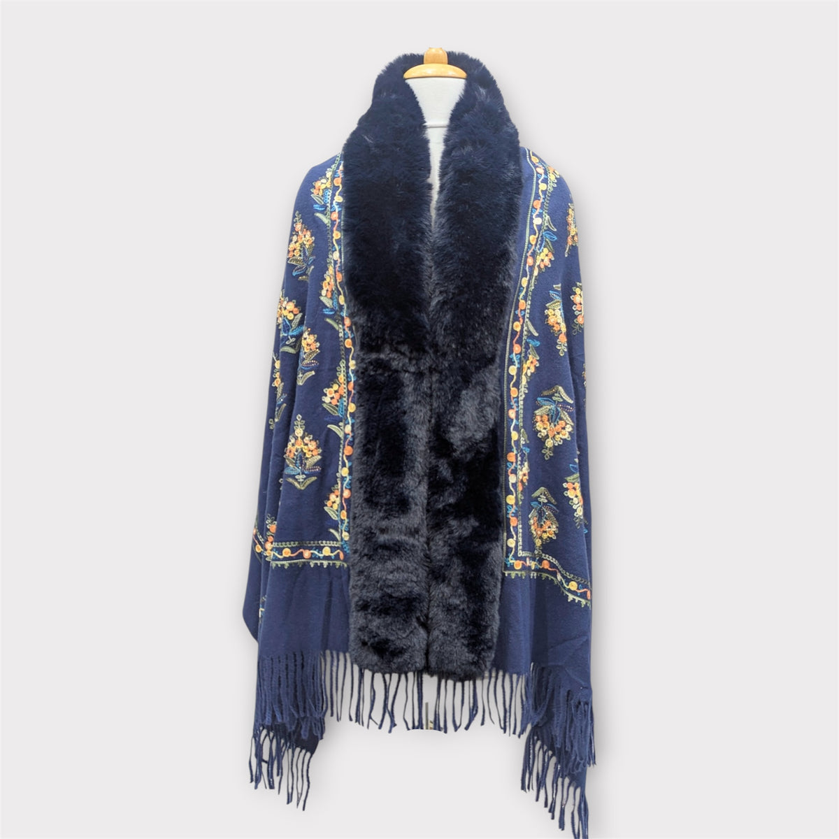 WOMEN WOOLEN SHRUG