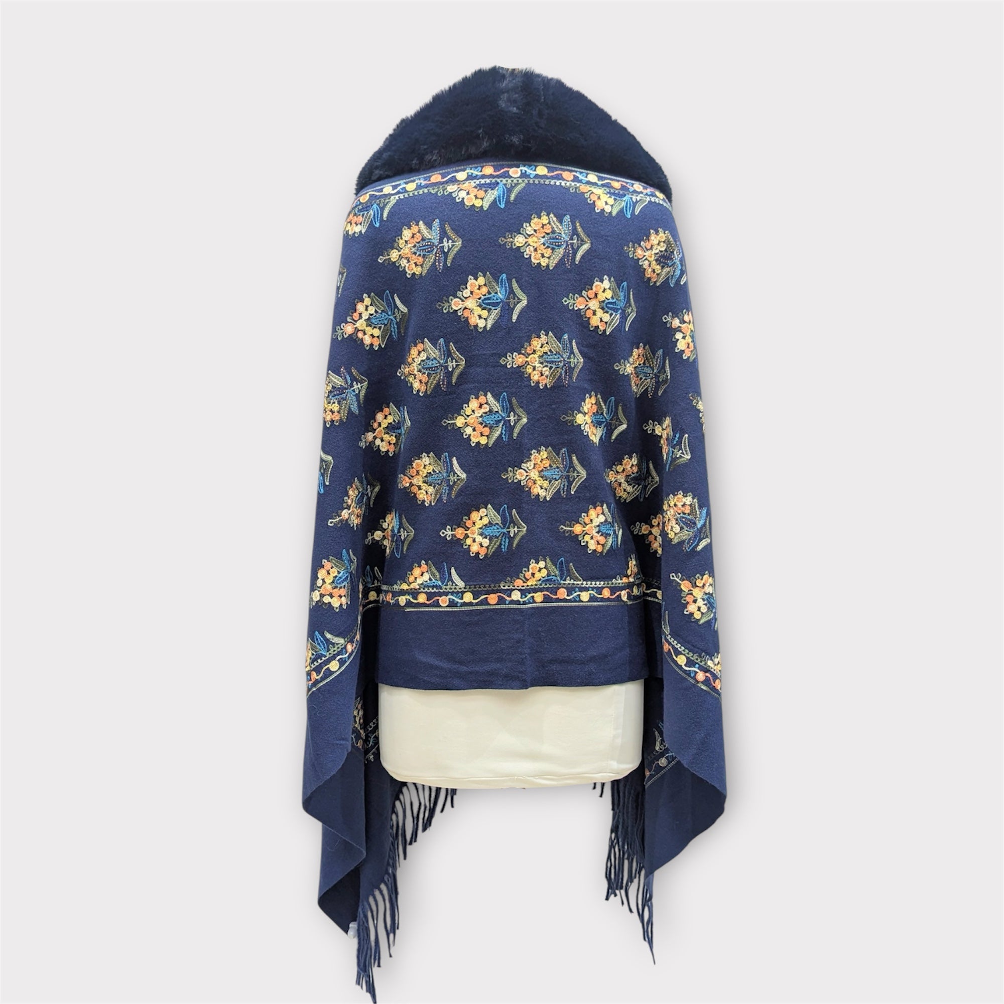 WOMEN WOOLEN SHRUG