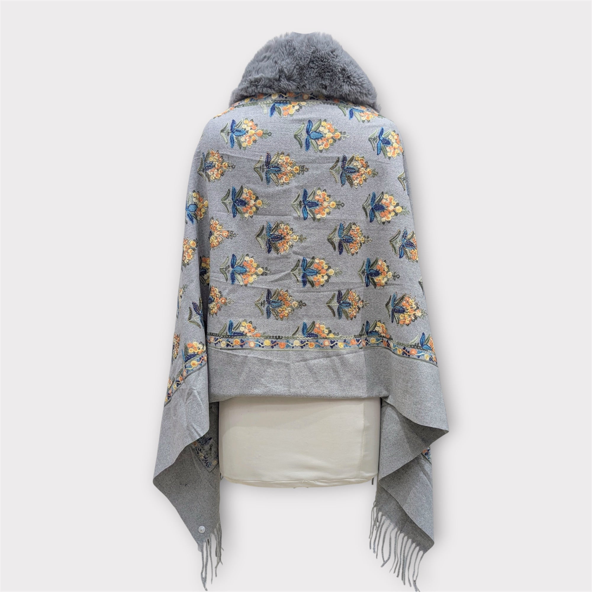 WOMEN WOOLEN SHRUG