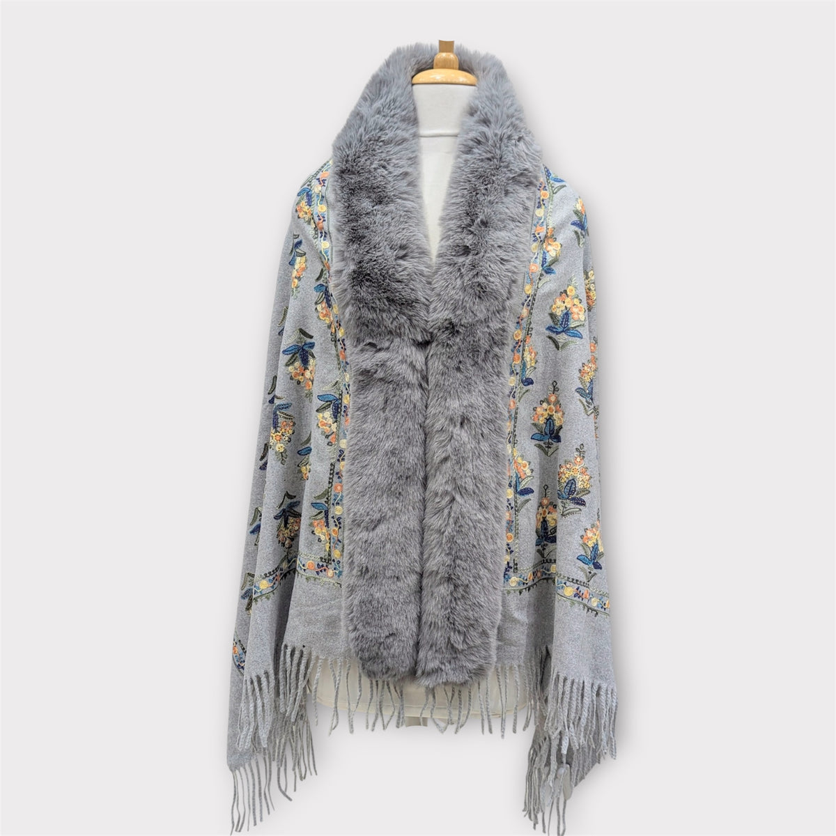WOMEN WOOLEN SHRUG
