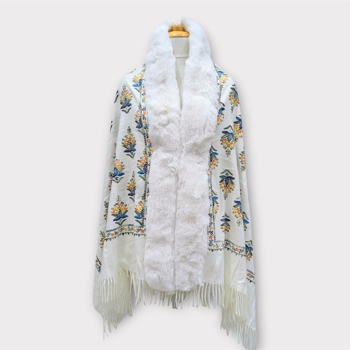 WOMEN WOOLEN SHRUG