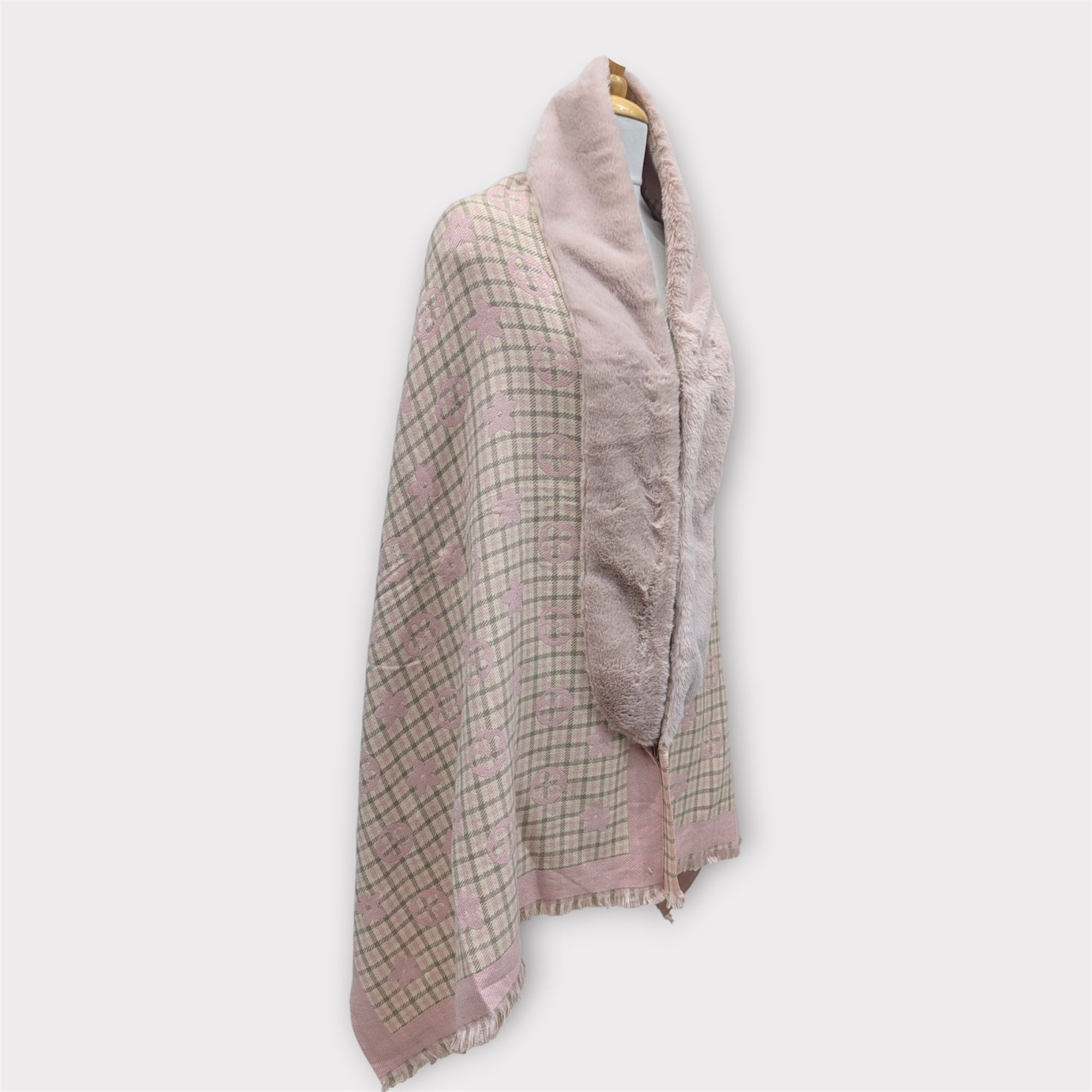 WOMEN WOOLEN SHRUG