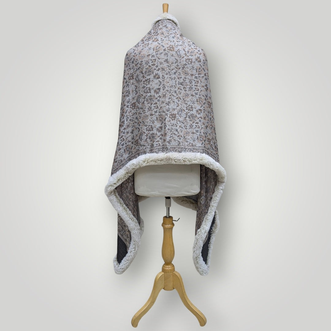 WOMEN'S WOOLEN SHRUG