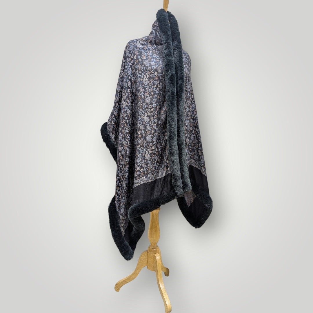 WOMEN'S WOOLEN SHRUG